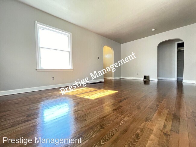 Foto del edificio - 2 br, 1 bath House - 918 W 63rd Ave