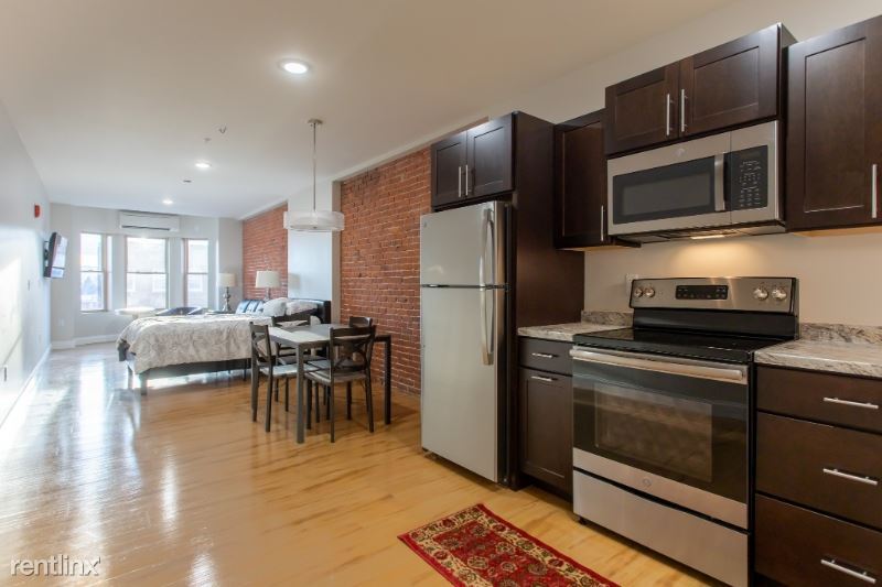 Foto principal - 1331 Elm St