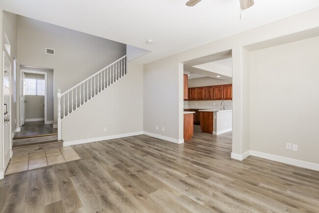 Foto del edificio - 4477 Oberlander Ave