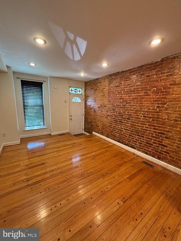 Foto del edificio - 1404 Woodall St