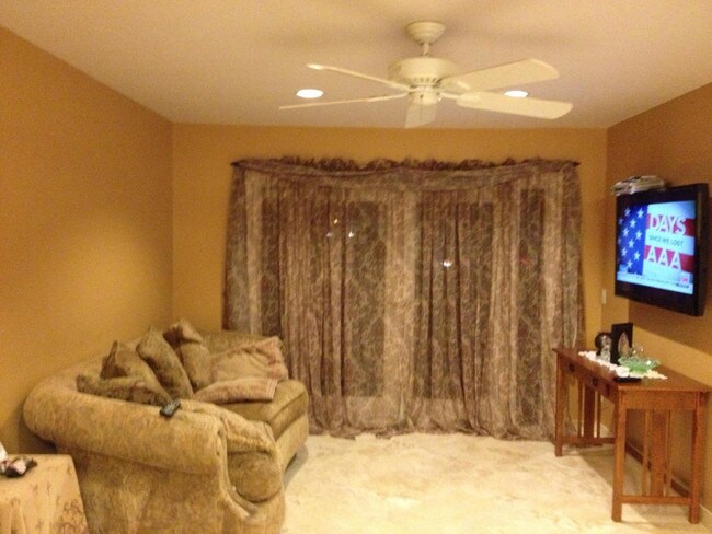 Building Photo - 8713 Windy Cir