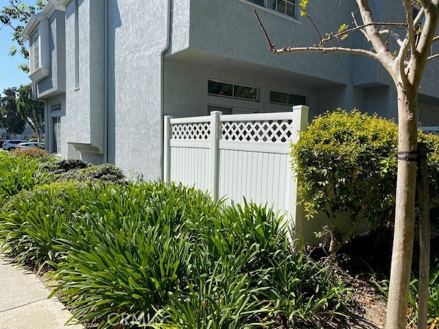 Building Photo - 28267 Paseo El Siena