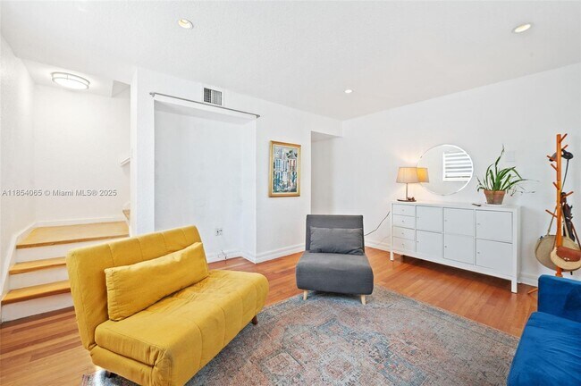 Foto del edificio - 1701 N Treasure Dr