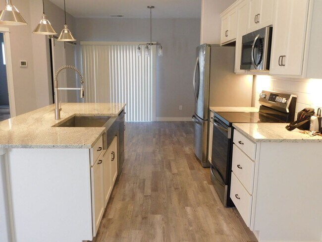 Building Photo - 2465 Flat Top Lane