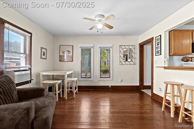 Foto del edificio - 423 Pingree Blvd