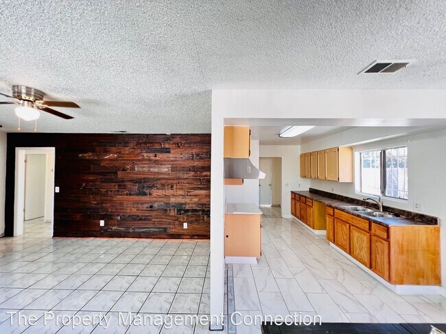 Foto del edificio - 3 br, 1.5 bath House - 16505 Norwalk Blvd