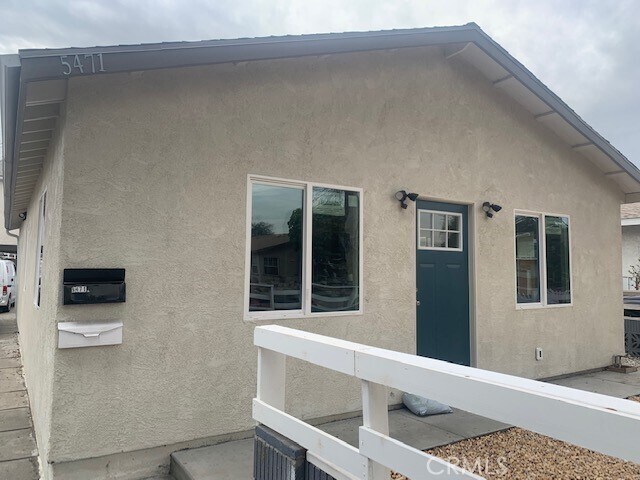 Foto del edificio - 5471 Olive Ave