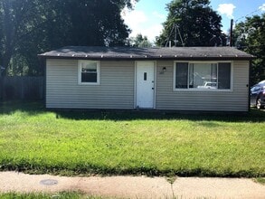 Building Photo - 2409 Greenbelt Dr