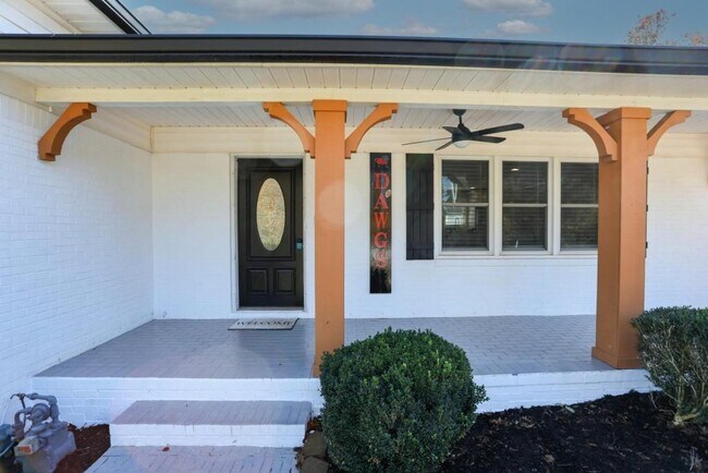 Foto del edificio - 6157 Orville Dr