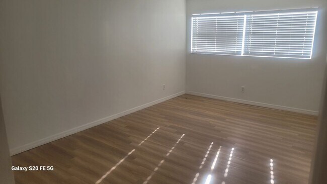 Foto del edificio - 3910 44th St N