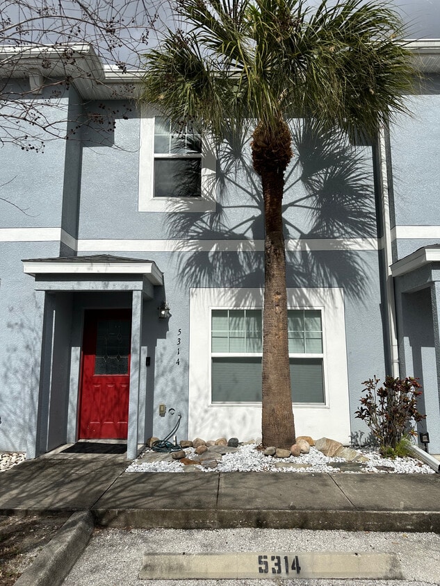 5314 Terraza Ct, Temple Terrace, FL 33617 Townhome Rentals in Temple