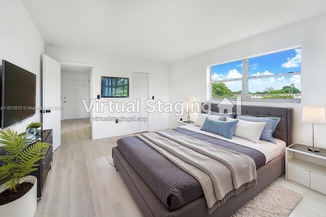 Foto del edificio - 12215 W Dixie Hwy