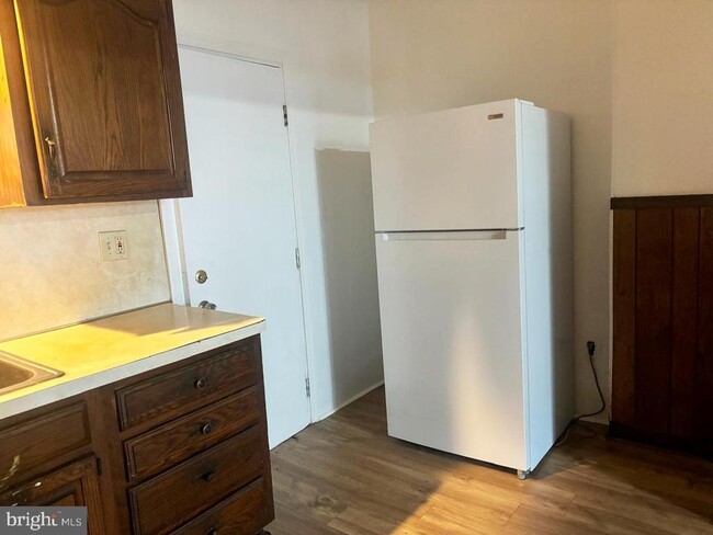 Building Photo - 3342 Malta St