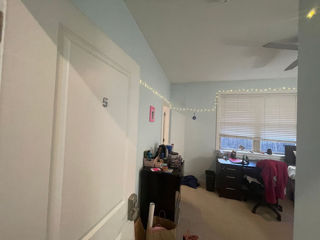 Photo - 1527-33 Seybert