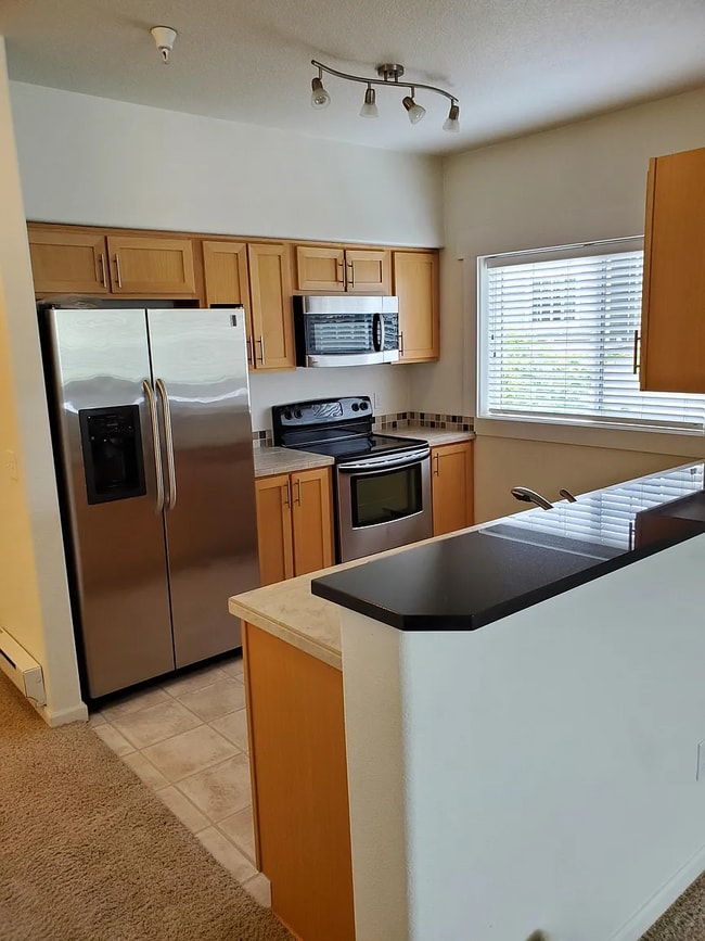Building Photo - 11845 NW Stone Mountain Ln