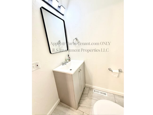 Foto del edificio - 341 N 6th Ave