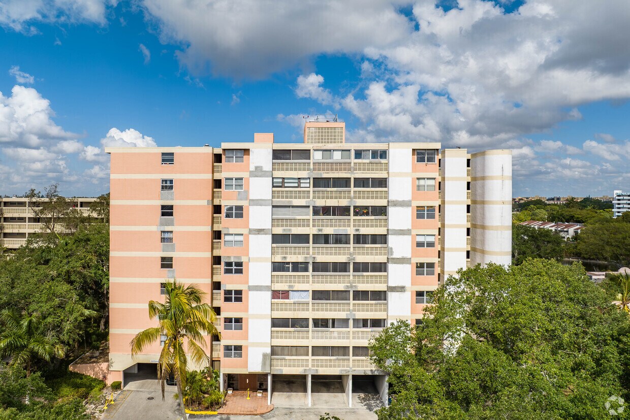 Foto del edificio - The Lakes of Inverrary Condominium