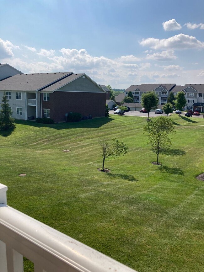 Building Photo - 2 Bedroom, 2 Full Bath Condo w/an Office a...