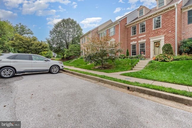 Foto del edificio - 3954 Forest Valley Rd