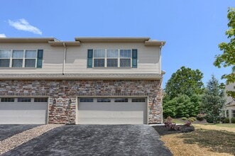 Building Photo - 19 Glenn View