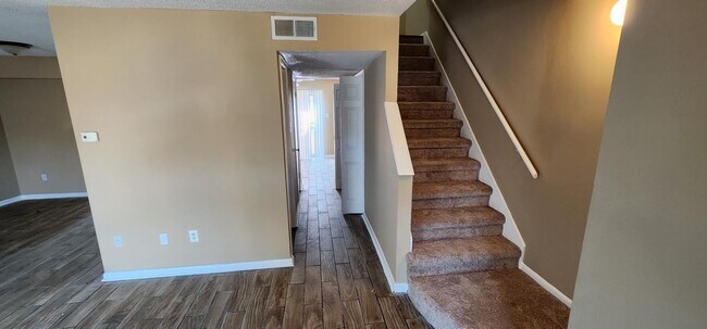 Foto del edificio - 5265 Chatfield Dr