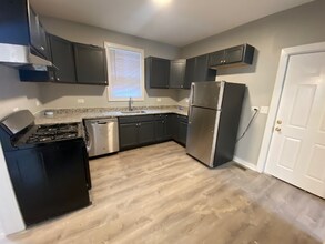 Building Photo - 90 28th St