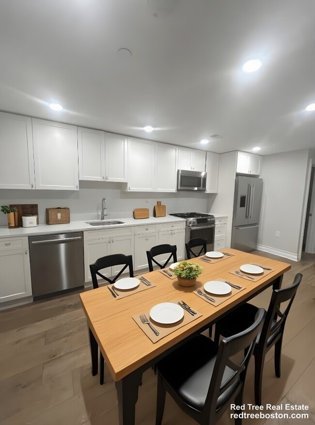 Building Photo - 14 Mt Hood Rd