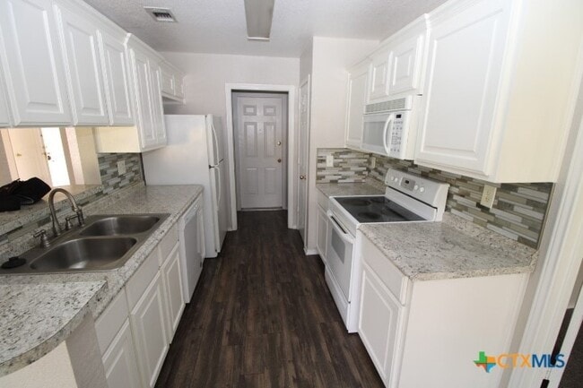 Foto del edificio - 4306 Lori Dr