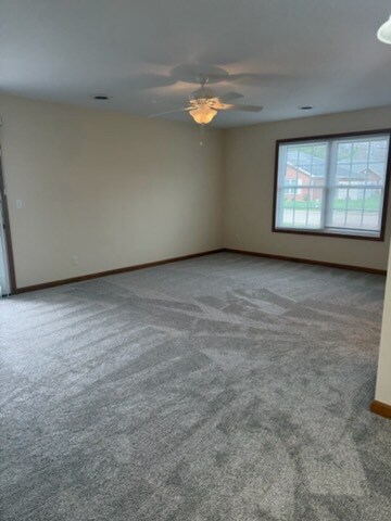 Building Photo - 218 Dale Haven Dr