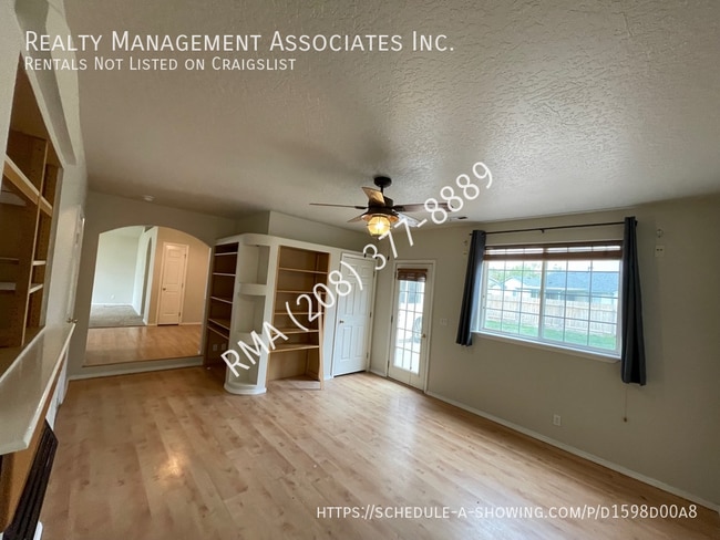 Foto del edificio - 623 E Woodbury Dr