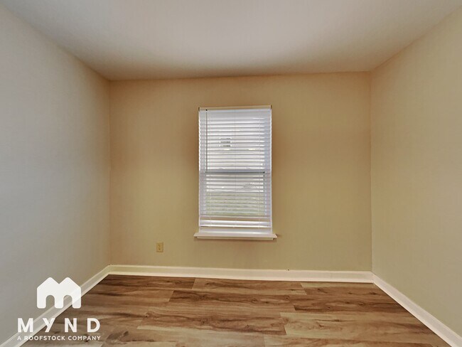 Building Photo - 747 Sedgewick Ln