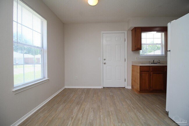 Foto del edificio - 509 Wood Crest Way