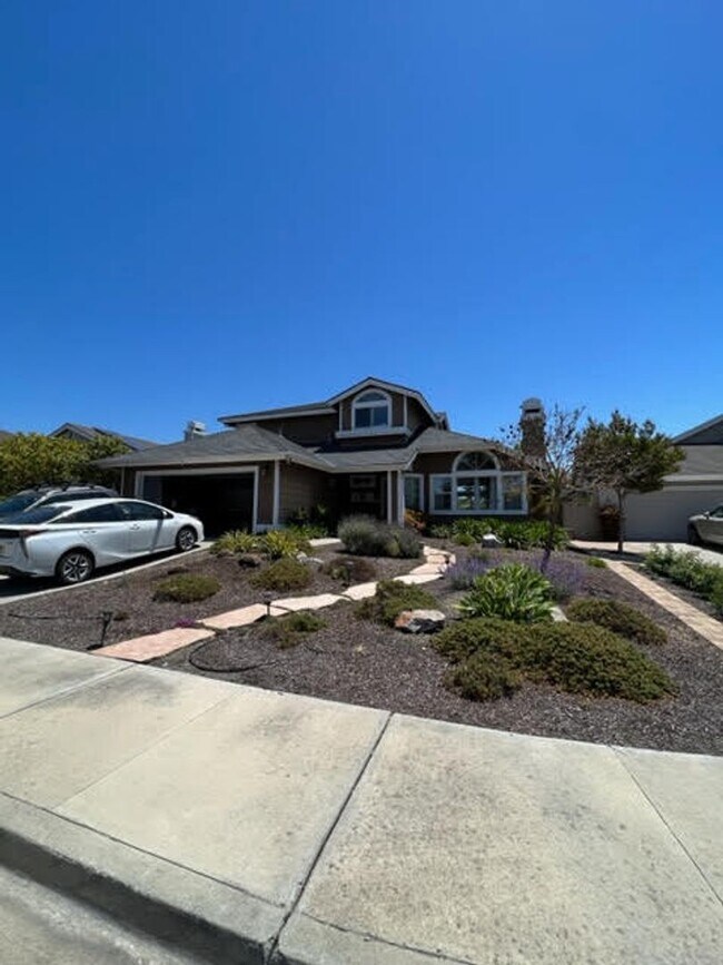 Foto del edificio - Beautiful 4 BD / 3 BA Home in Desirable La...