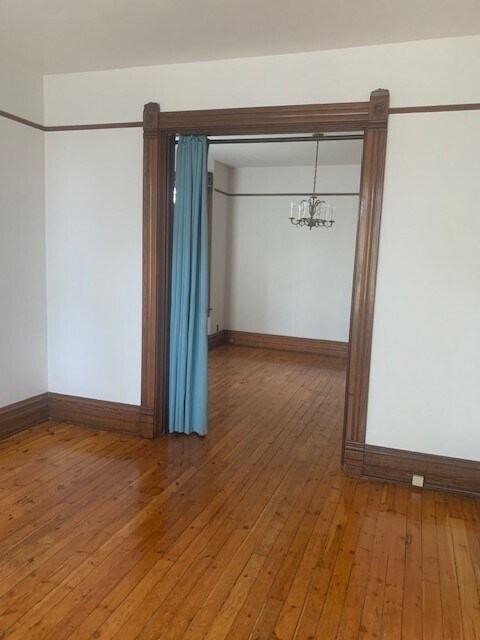 Foto del edificio - 2932 N Troy St