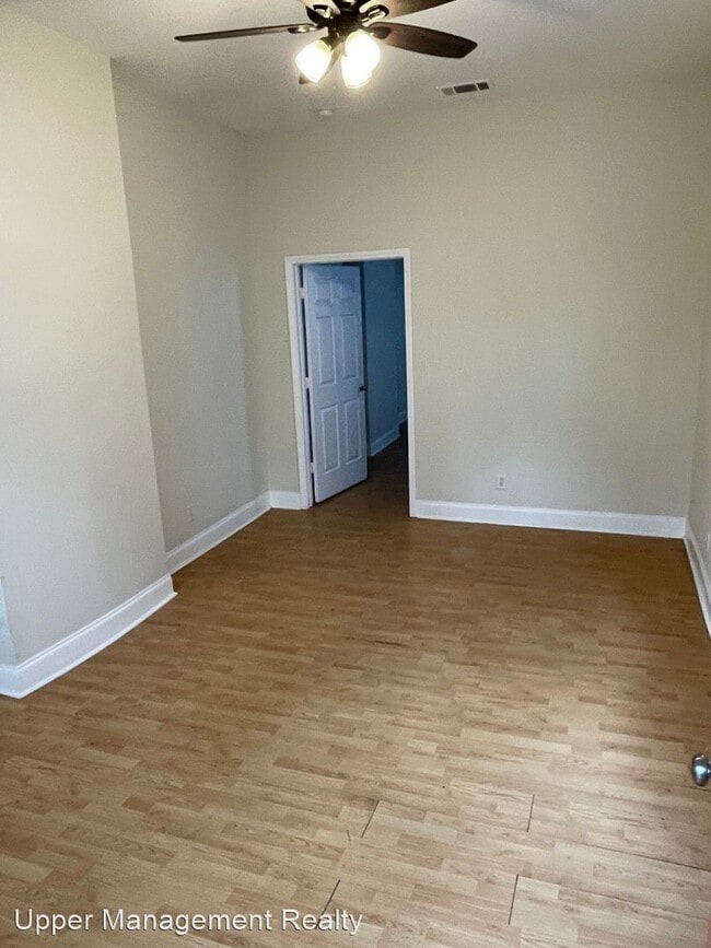 Building Photo - 2 br, 1 bath Apartment - 3008 - 3010 Bienv...