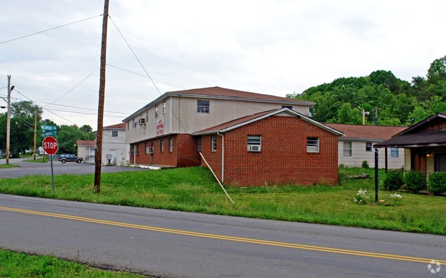 Building Photo - Eagles Crossing