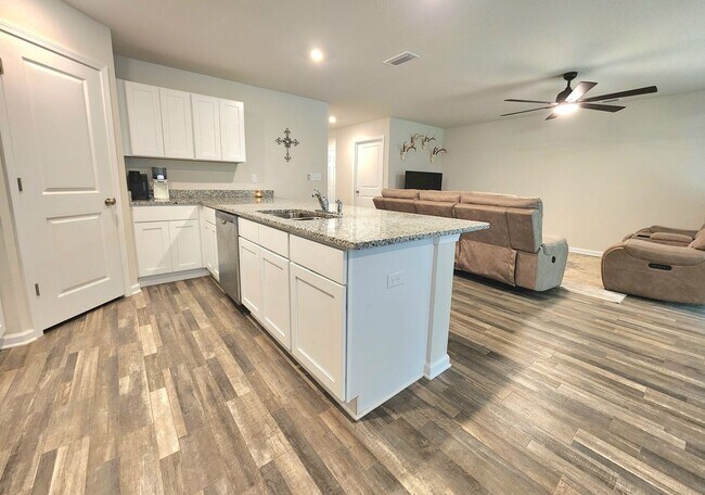 Foto del edificio - Step into your ideal home at Costas Ridge ...