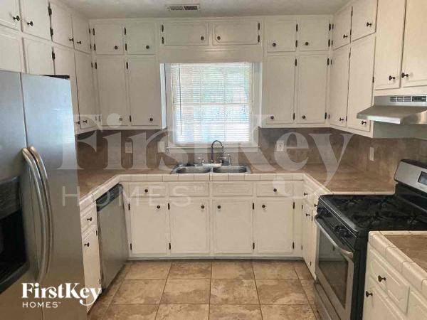 Foto del edificio - 135 Lazy Hollow Ln