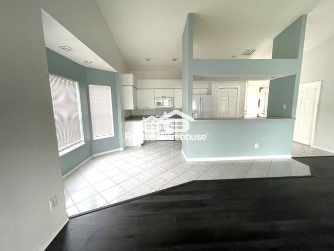 Building Photo - 589 Trout Ln