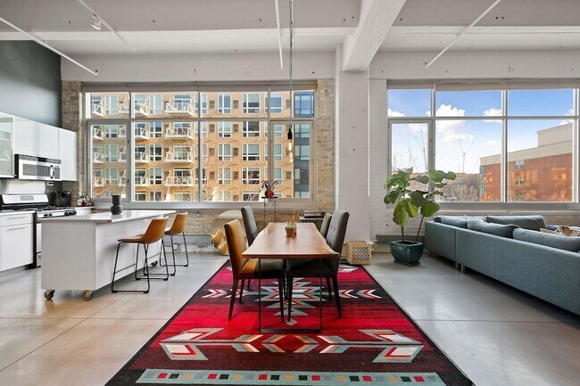 Foto del edificio - 700 N Washington Ave