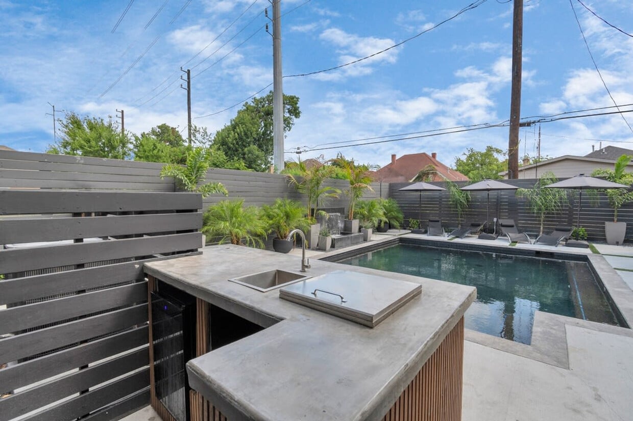 Foto principal - 2683 Blodgett St