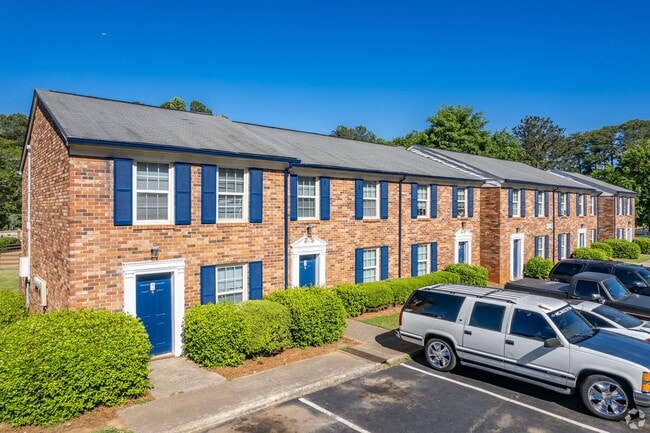 Building Photo - Covington Square Townhomes