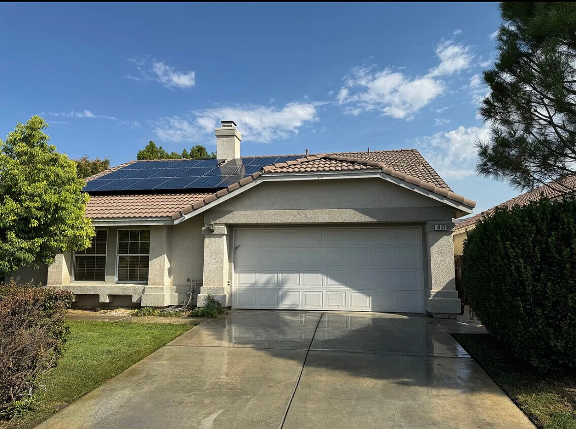 Primary Photo - 1933 Tudor Dr