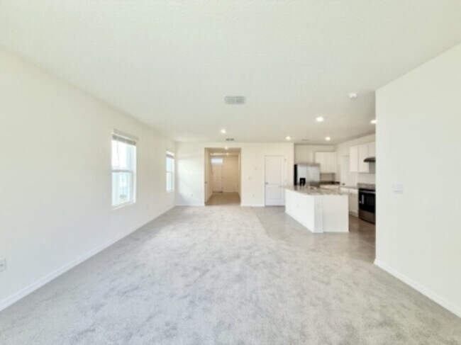 Building Photo - 1374 Holodak Dr