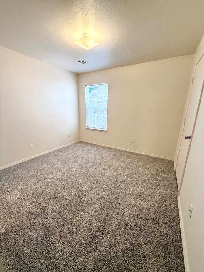 Foto del edificio - 2821 Fennel Rd