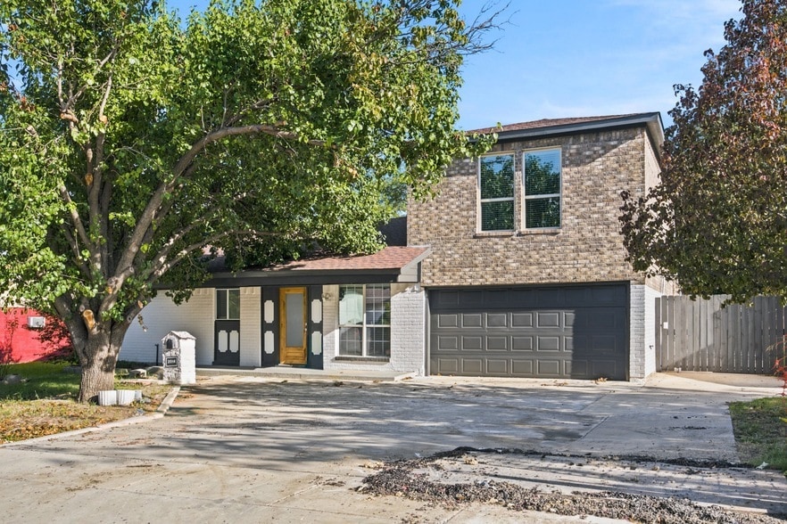Photo - 2016 Knollwood Lane Unit
