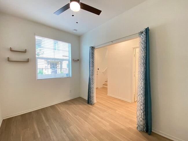 Building Photo - 3 bed, 3.5bath wihtin The Pacific Ridge Community in Oceanside