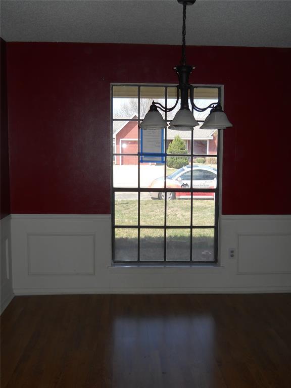 Building Photo - 11 Shady Brook Cir