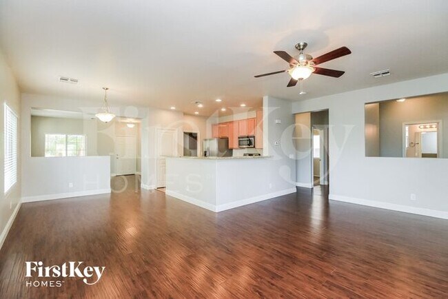 Foto del edificio - 1252 W Vineyard Plains Dr