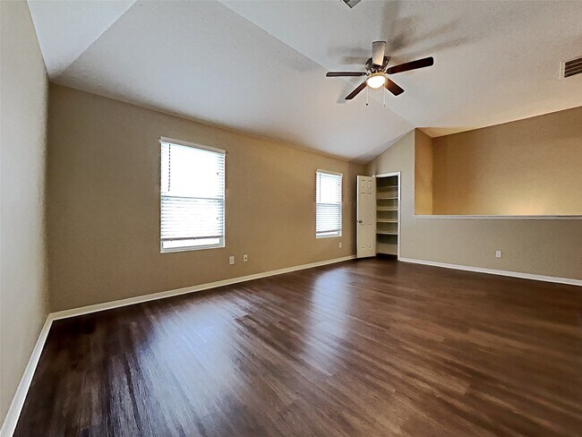 Foto del edificio - 2311 Stiller Ridge Way